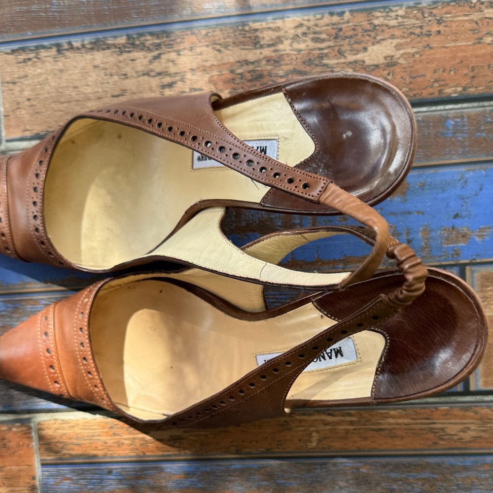 Manolo Blahnik Tan Leather Heels - Picture 8 of 9